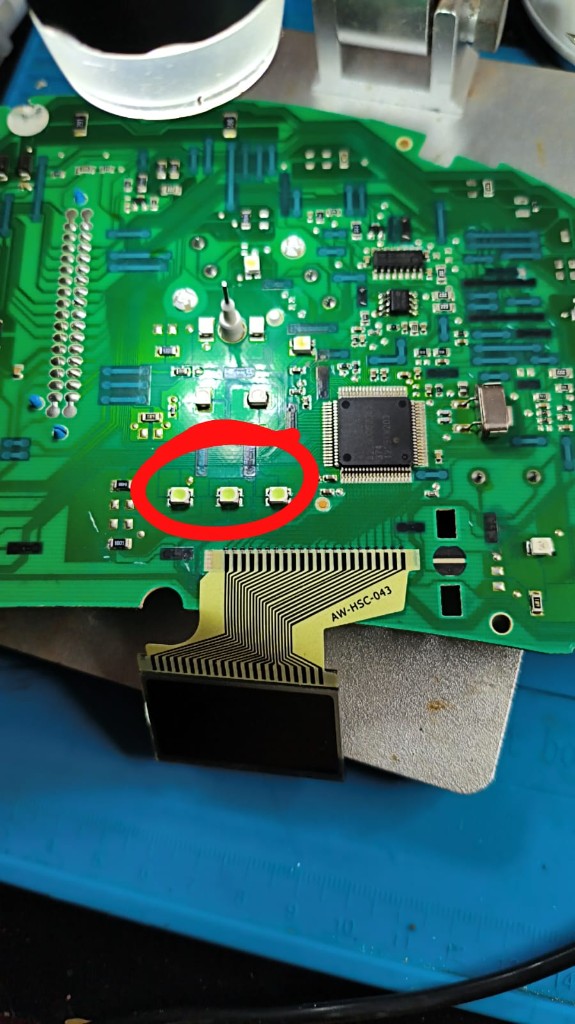 Reparo de placa física do painel